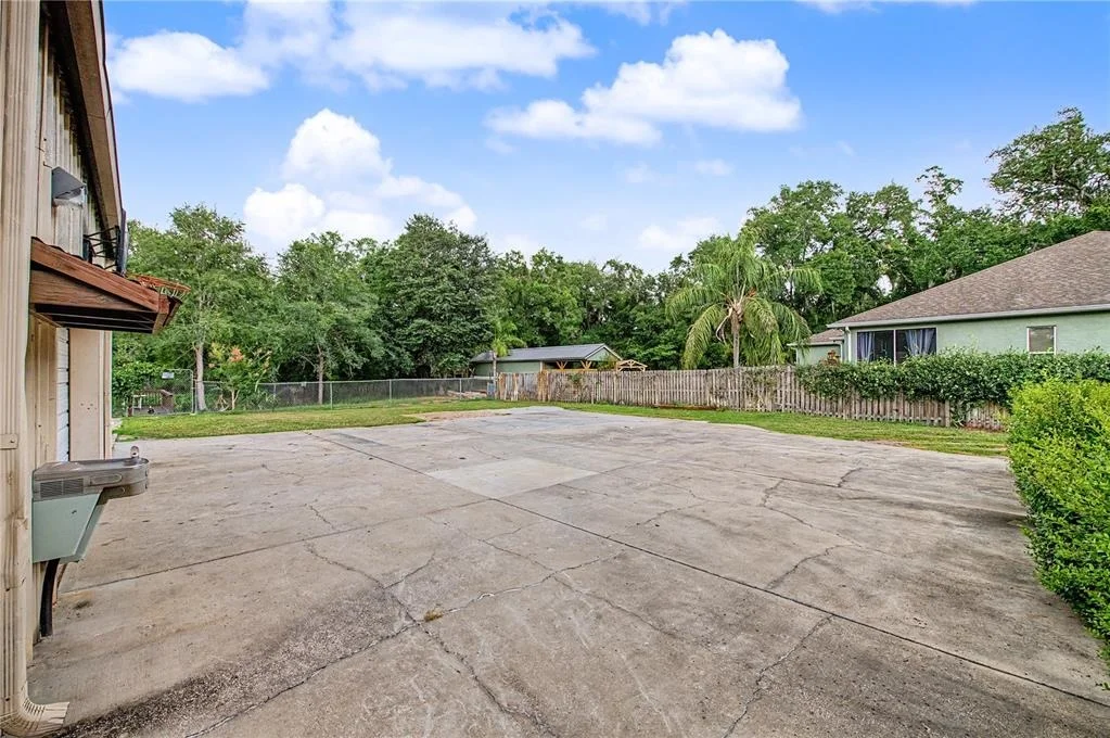 Photo of 2216 PINECREST DRIVE