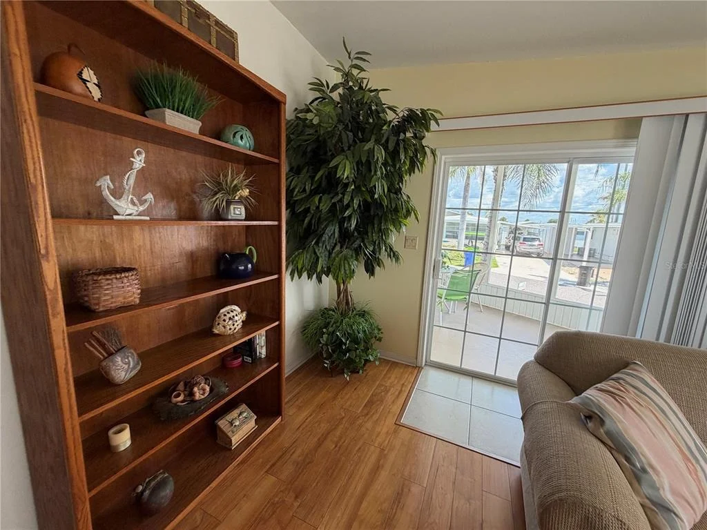 Photo of 817 S GREEN CIRCLE