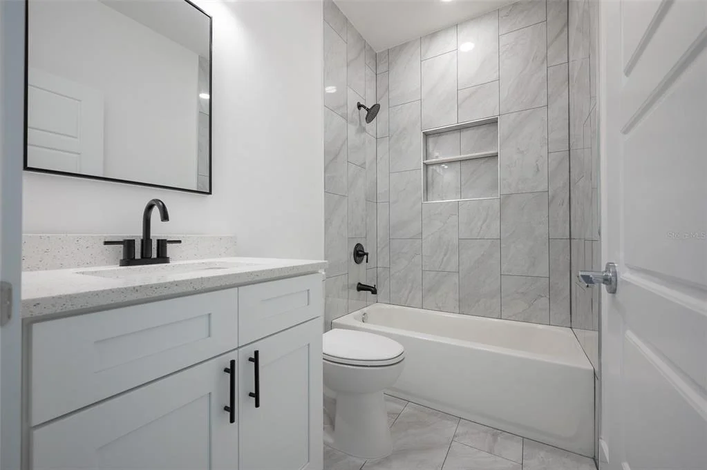 Photo of 832 NW 5TH STREET