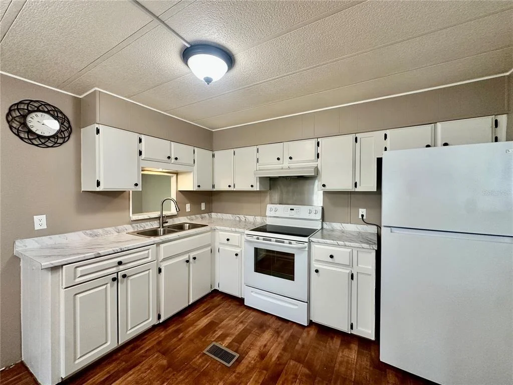 Photo of 114 JANA CIRCLE