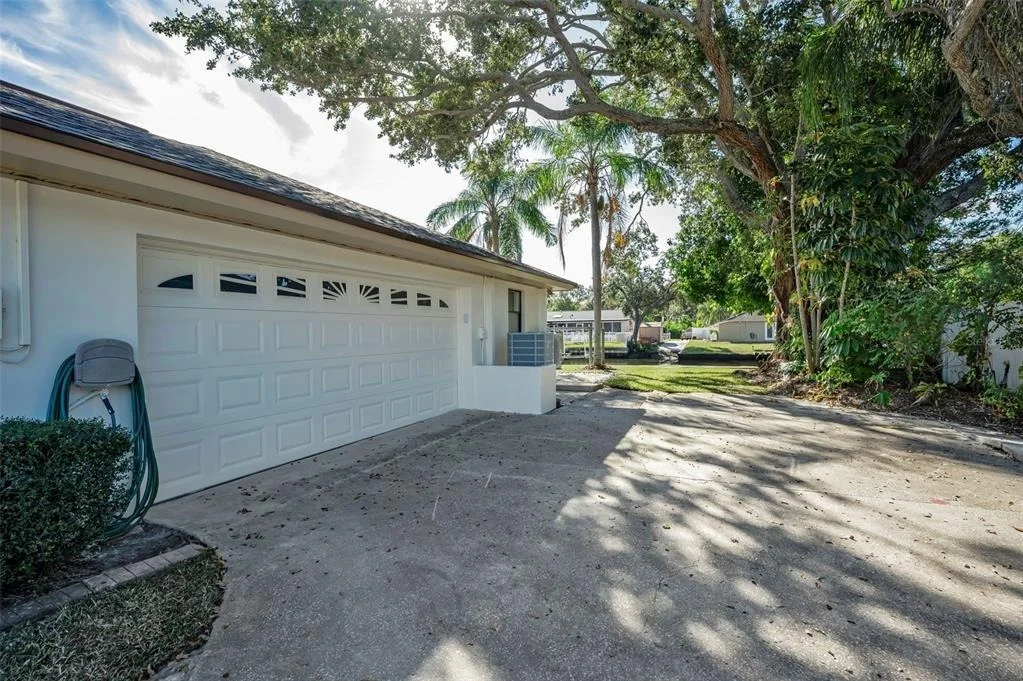 Photo of 2391 ROBERTA LANE
