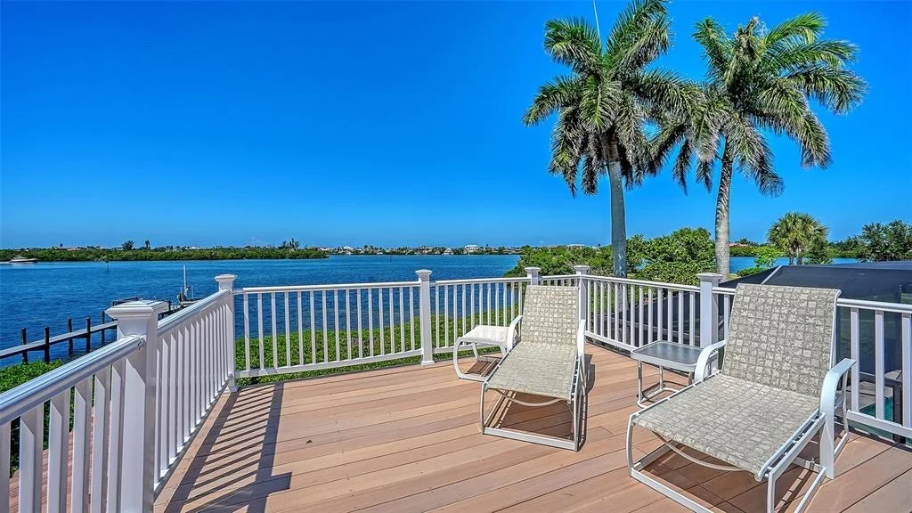 Photo of 321 LOOKOUT POINT DRIVE