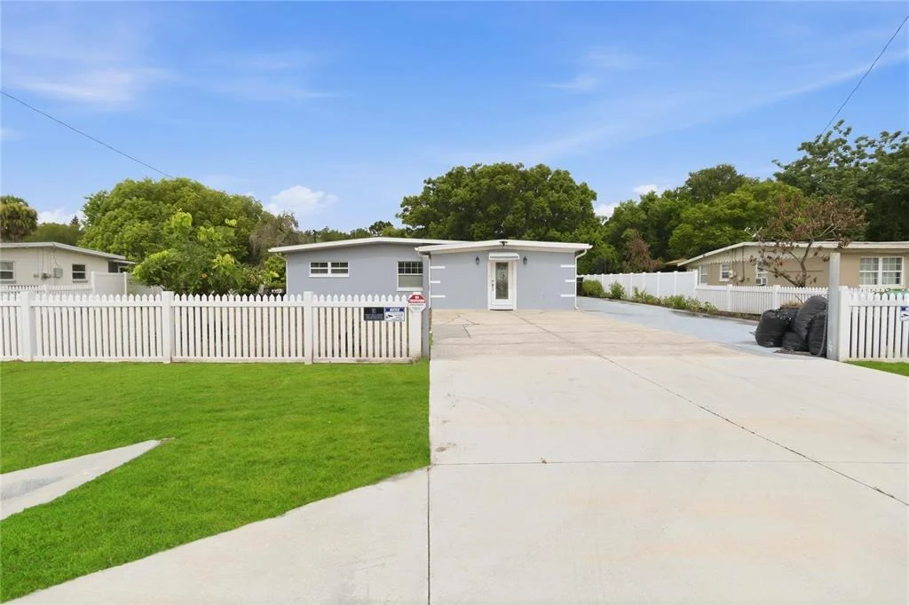 Photo of 8304 DOT LANE