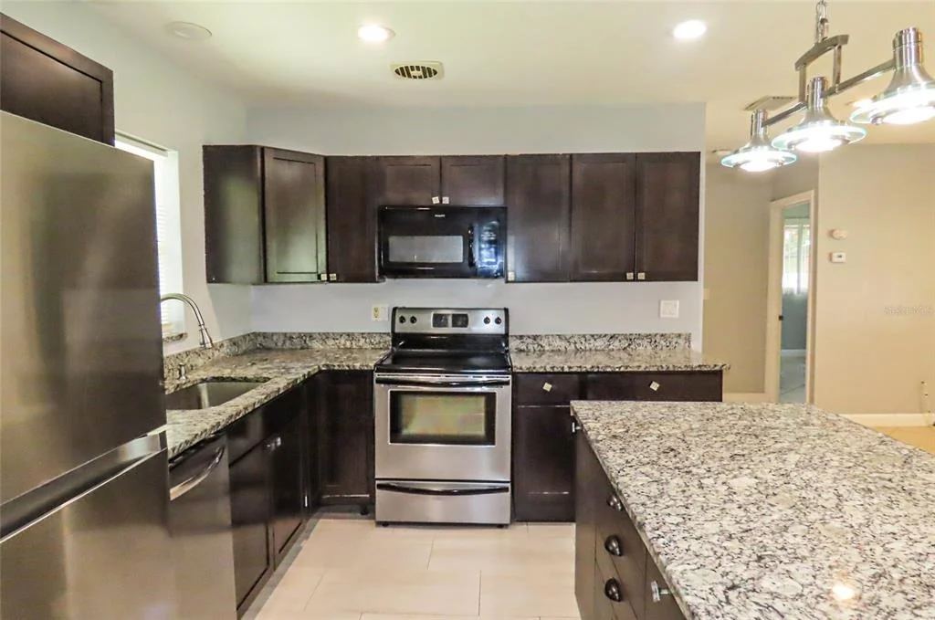 Photo of 1841 WEST DRIVE