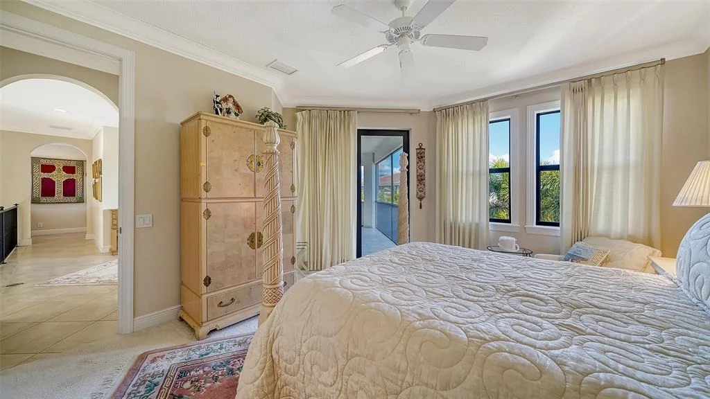 Photo of 1005 BOGEY LANE