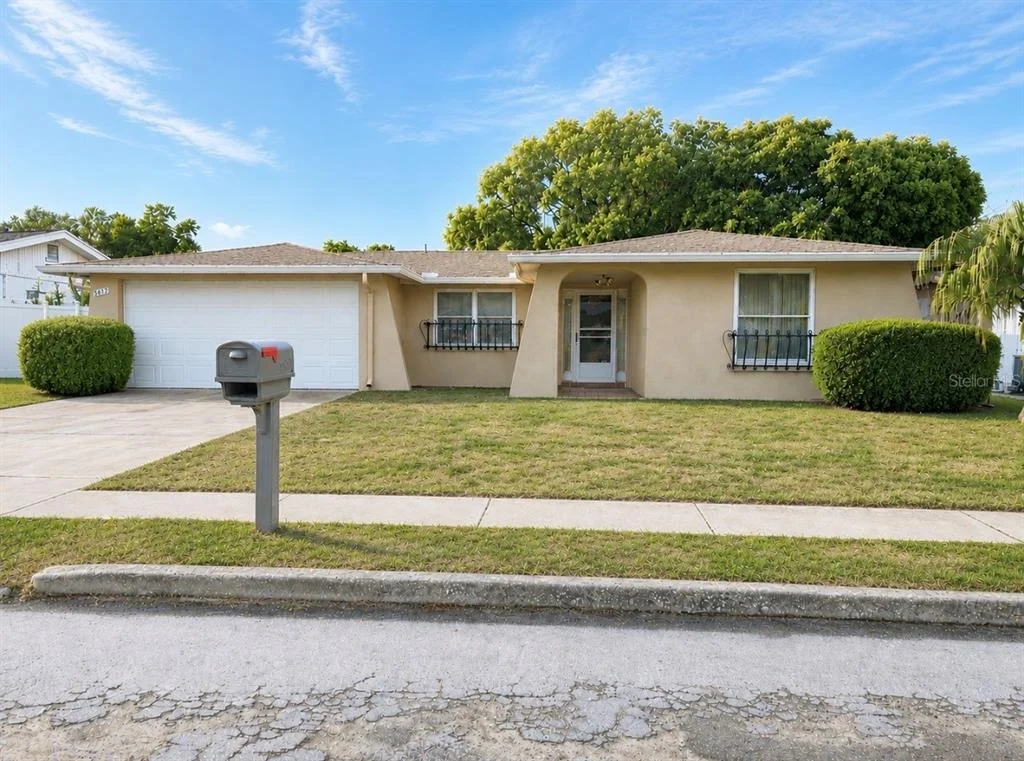 Photo of 5617 CANOSA DRIVE