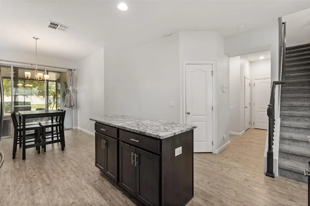 Photo of 2427 LINER AVENUE