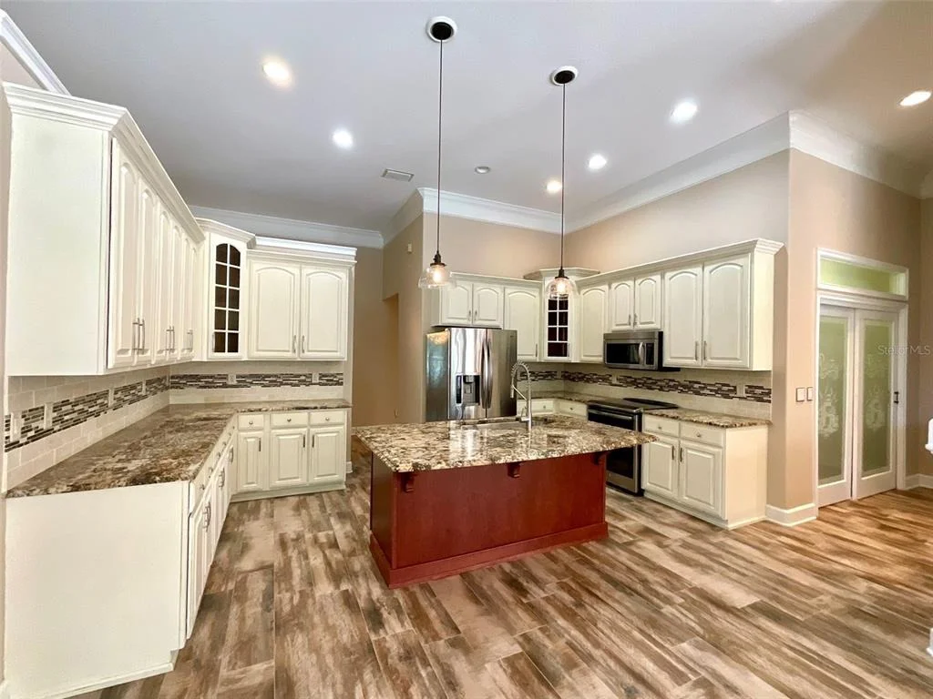 Photo of 7122 SE 12TH CIRCLE