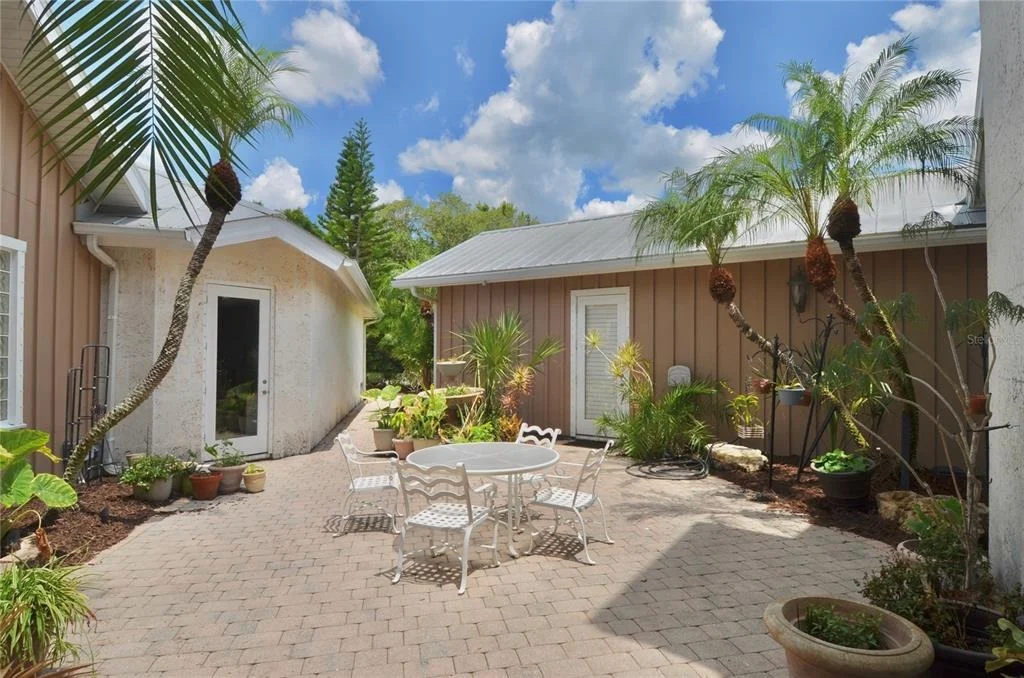 Photo of 630 N RIVER ROAD