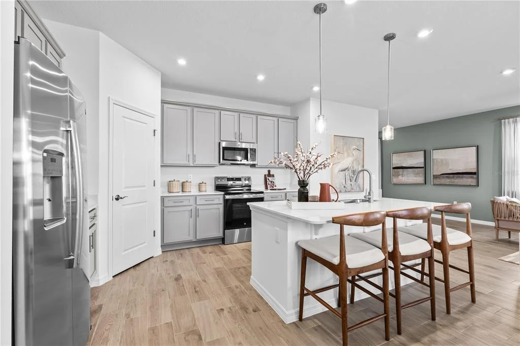 Photo of 1672 MEADOWGROVE AVENUE NE