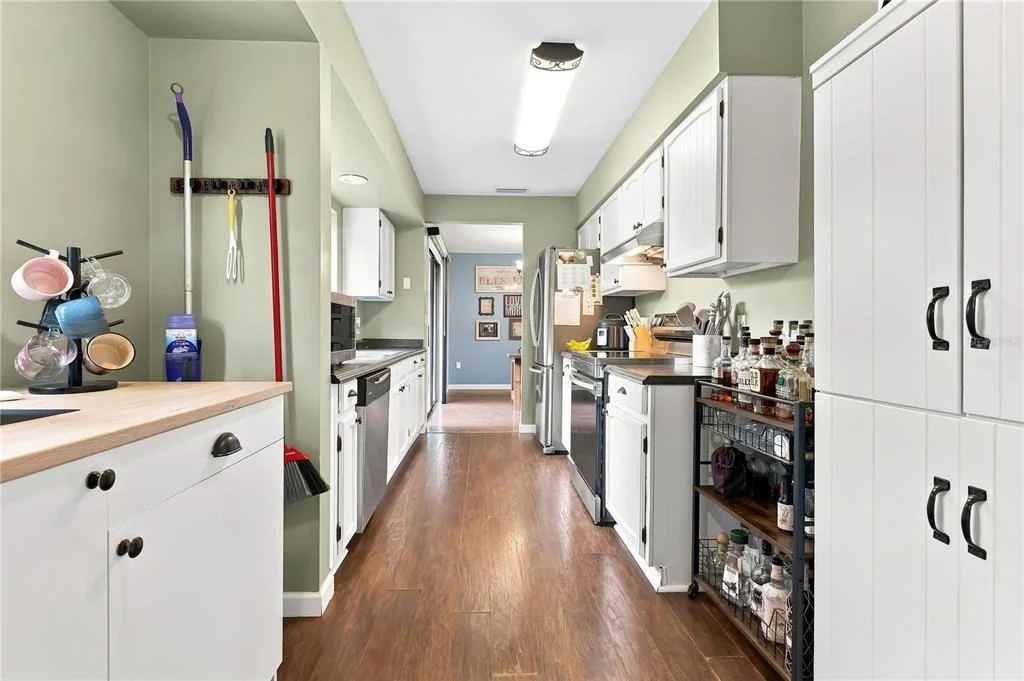 Photo of 2323 VIEW WAY