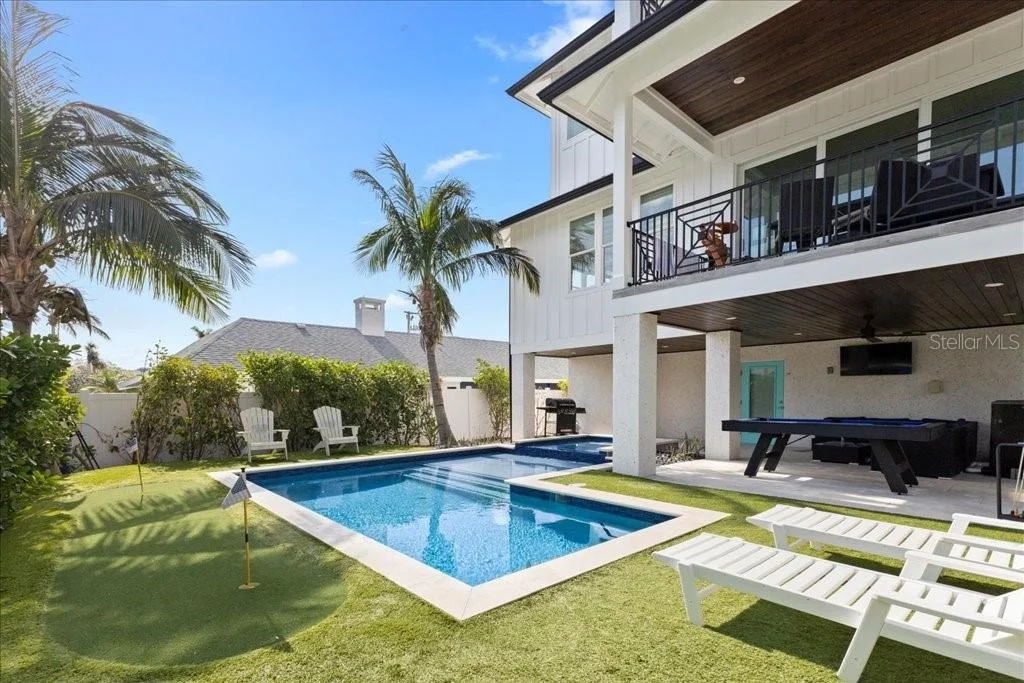 Photo of 239 S HARBOR DRIVE