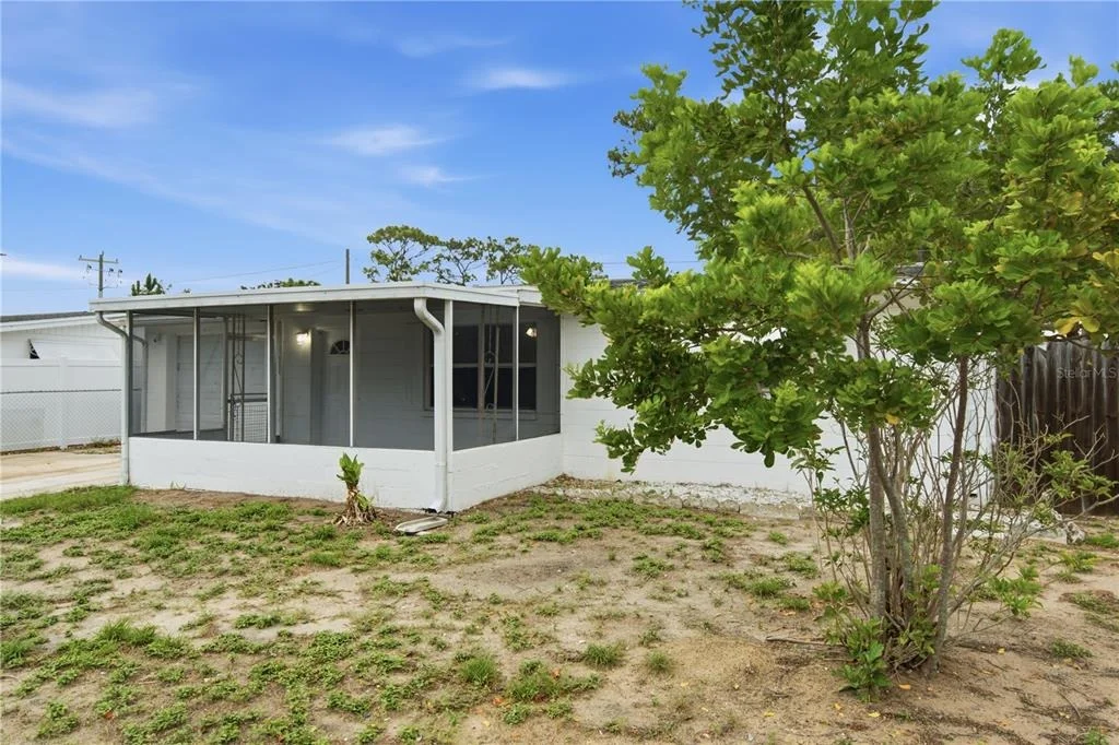Photo of 2122 HOLIDAY DRIVE