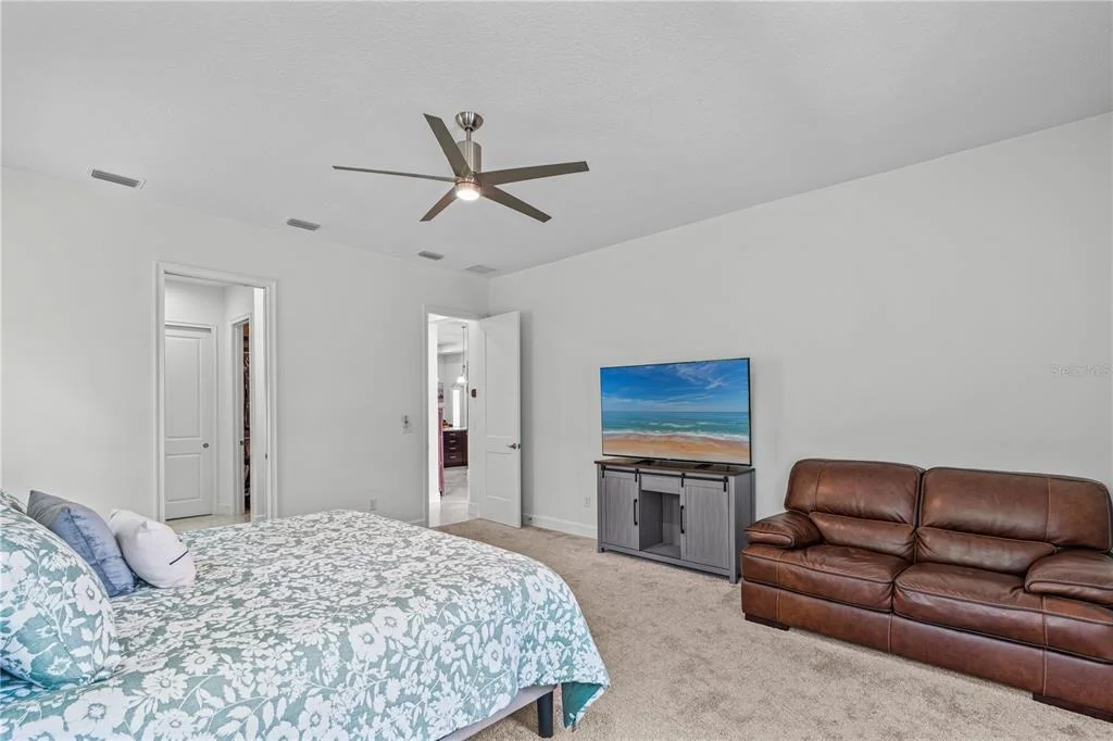 Photo of 214 ASHWOOD COURT