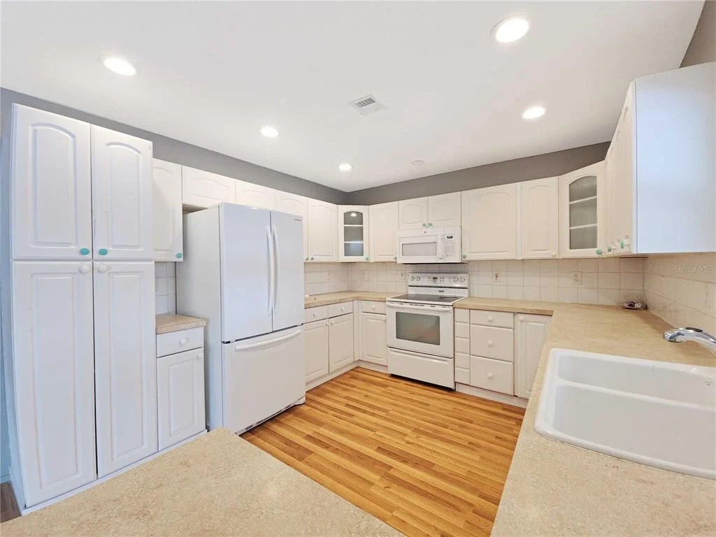 Photo of 416 BAL HARBOR BOULEVARD