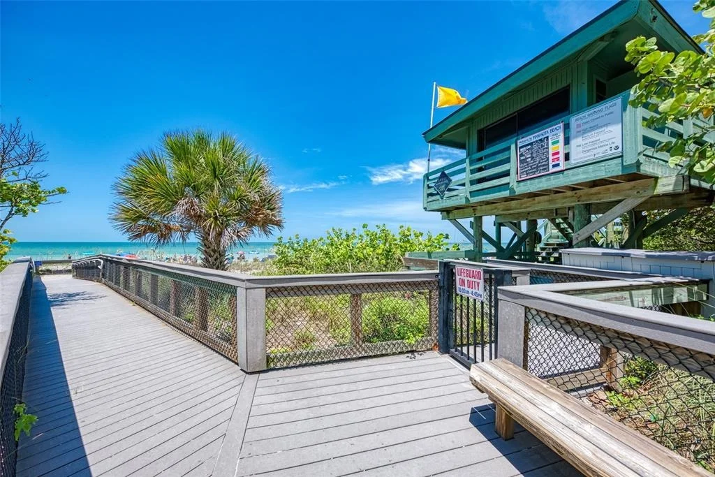 Photo of 5852 LINCOLN ROAD