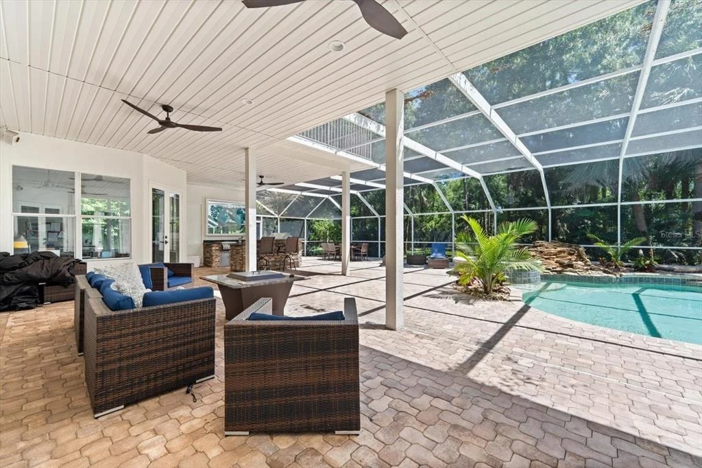 Photo of 6413 MACLAURIN DRIVE