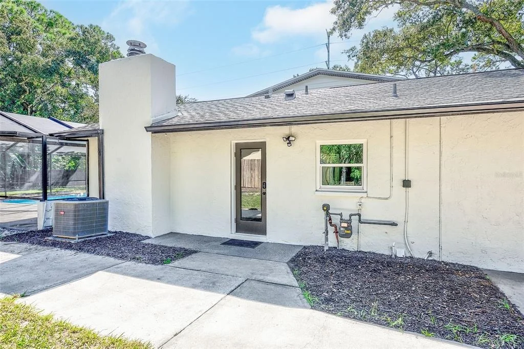 Photo of 1595 OAK LANE