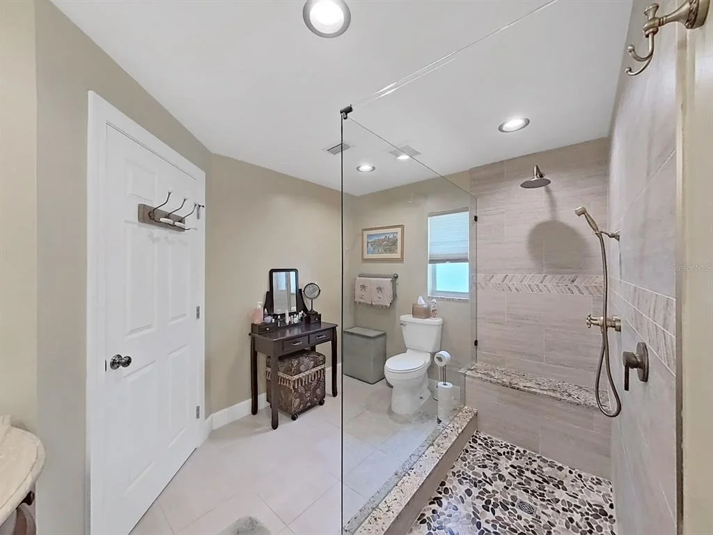 Photo of 1110 MCLEAN STREET