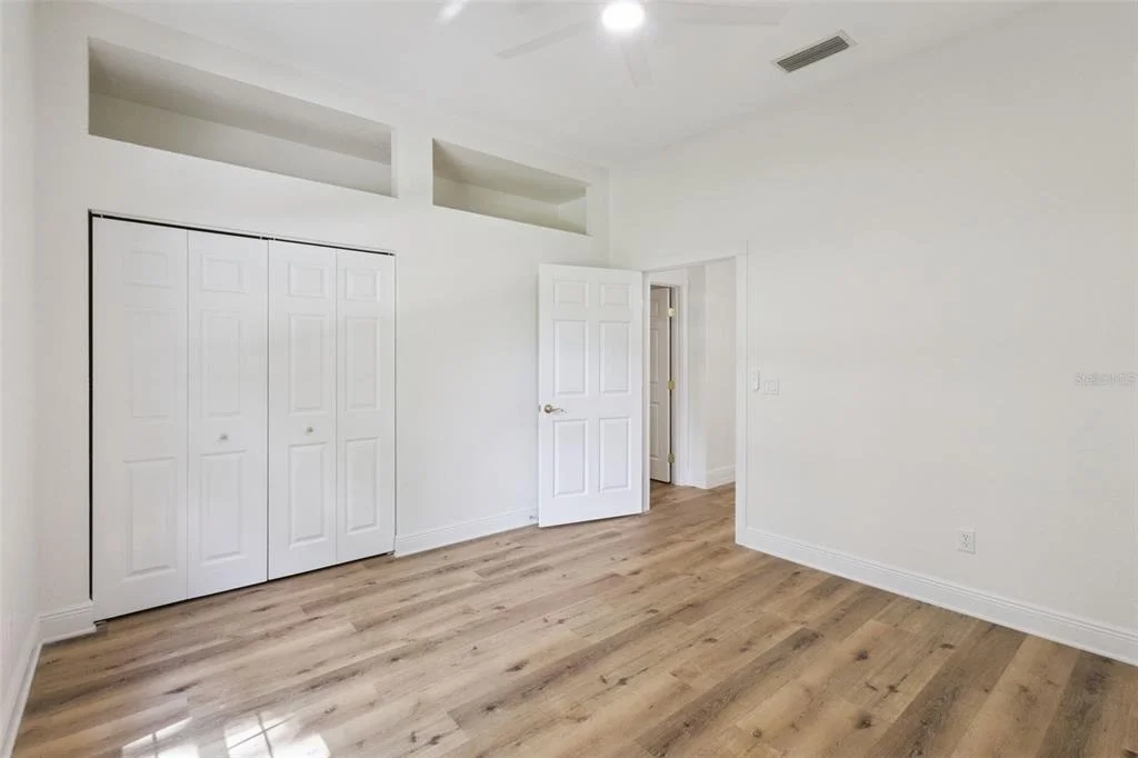 Photo of 6943 SE 12TH CIRCLE