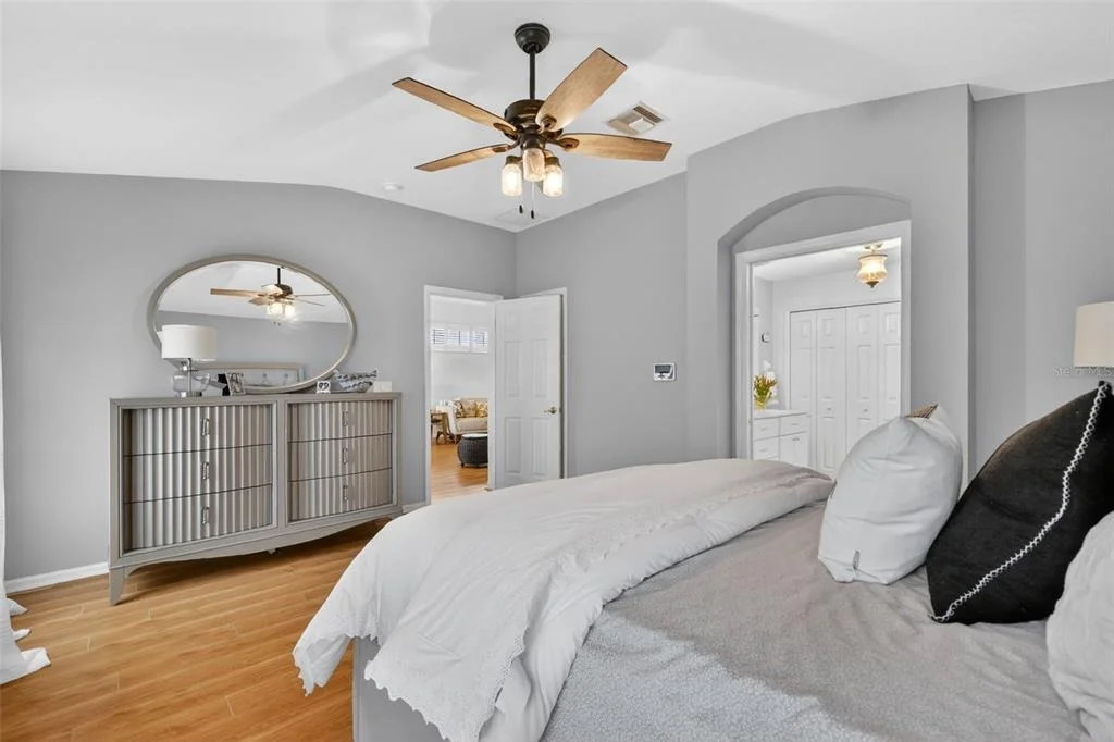 Photo of 5304 TREASURE VIEW WAY