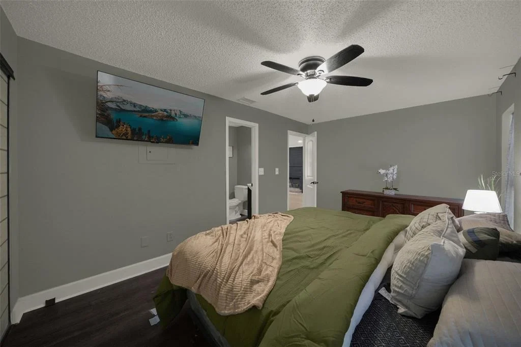 Photo of 9627 HIDDEN OAKS CIRCLE