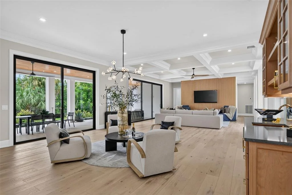 Photo of 656 TROPICAL CIRCLE