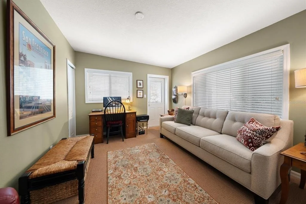 Photo of 1718 MEREDITH LANE