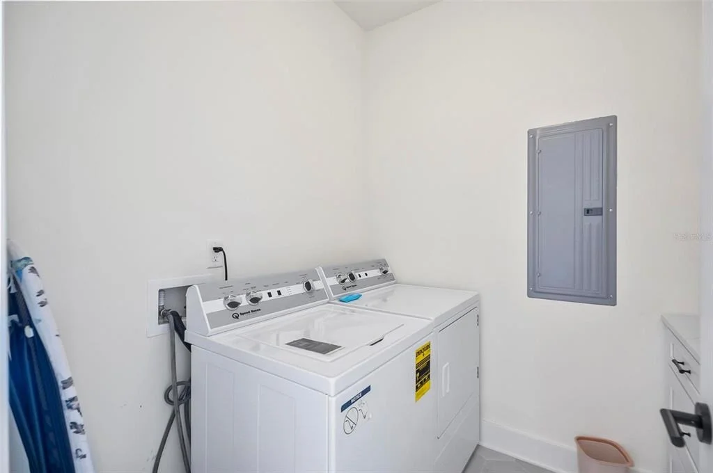 Photo of 200 SURFVIEW LANE