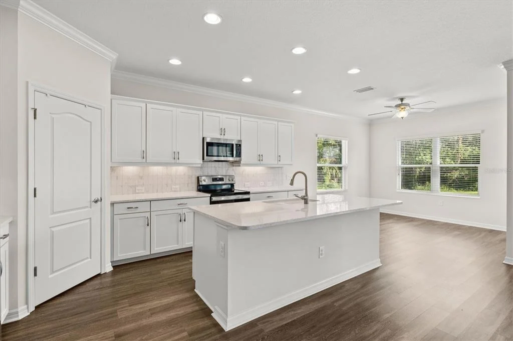 Photo of 128 AVENS DR