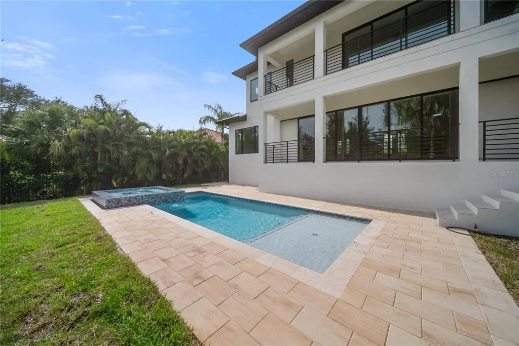Photo of 626 BUTTONWOOD DRIVE
