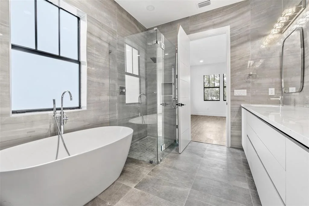 Photo of 401 PARK BOULEVARD