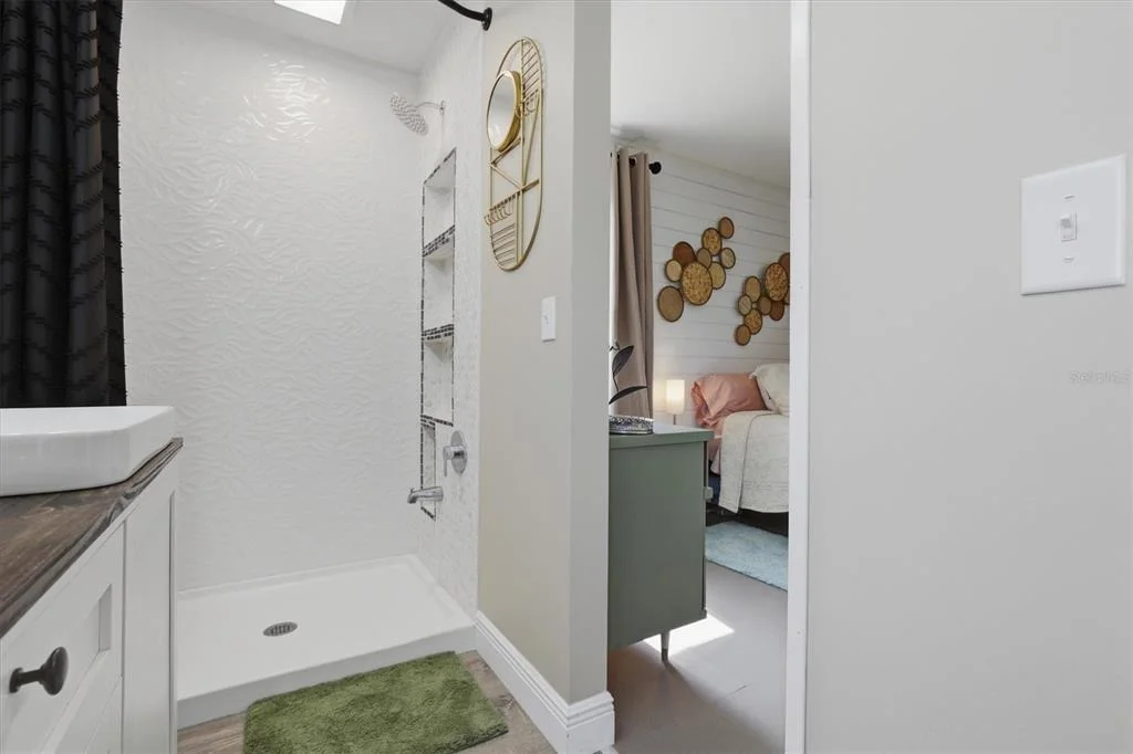 Photo of 3347 OLEANDER DRIVE