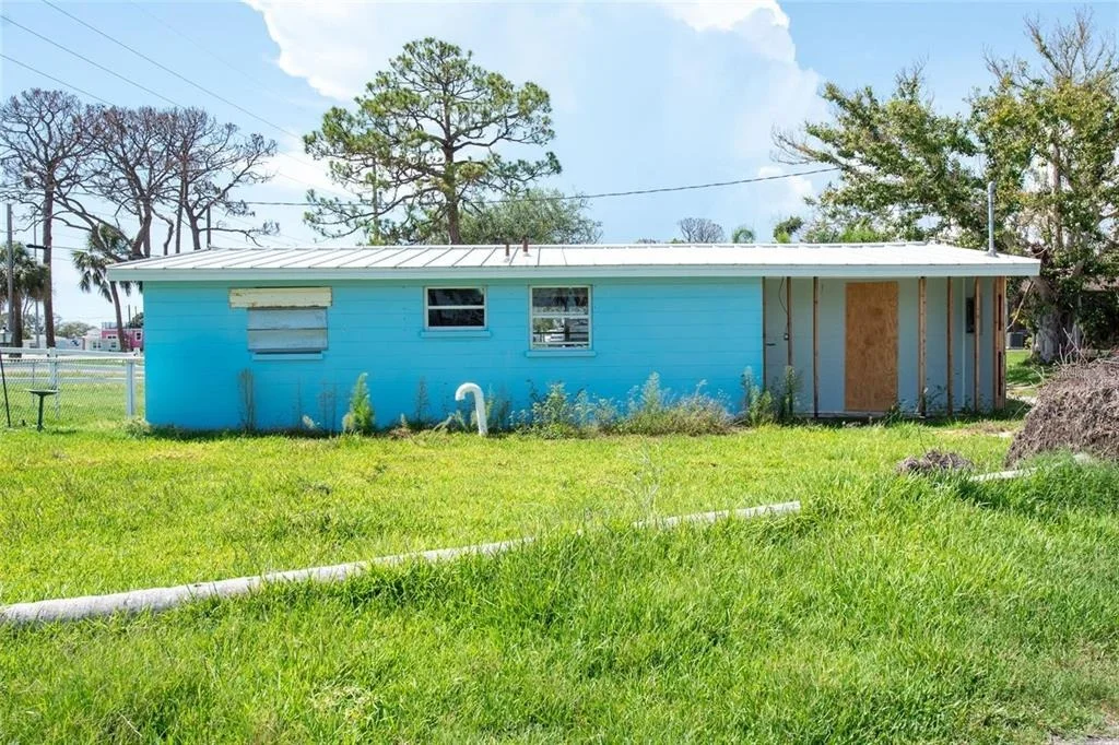 Photo of 1695 MANOR ROAD