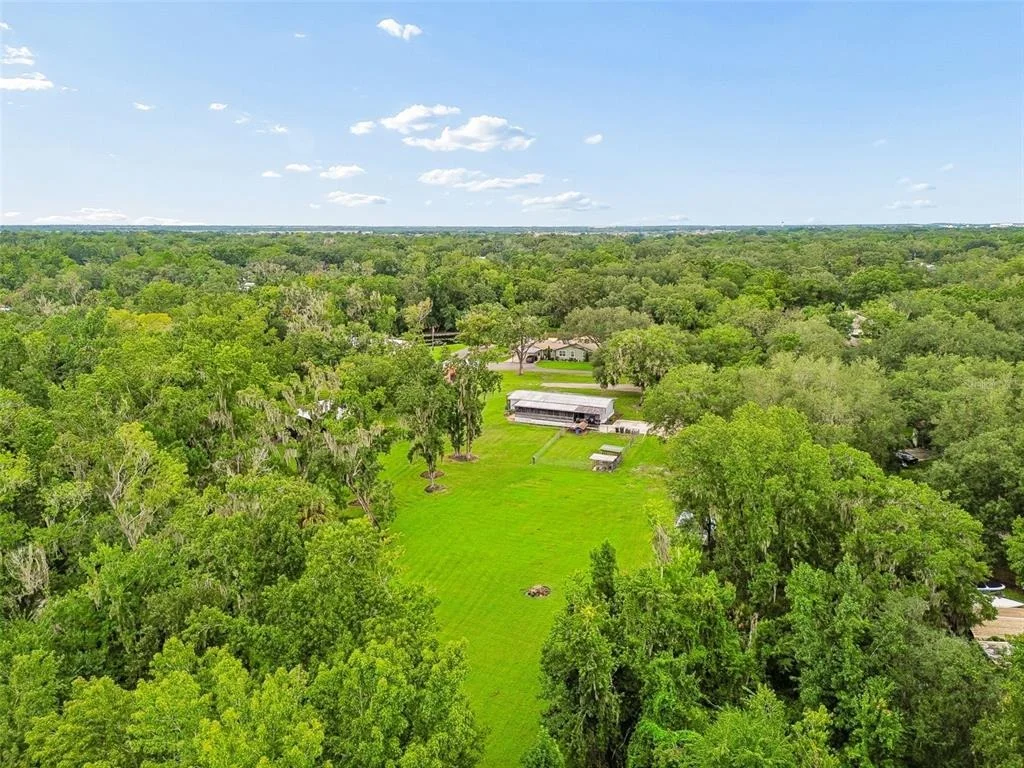 Photo of 6325 OAKVIEW LANE