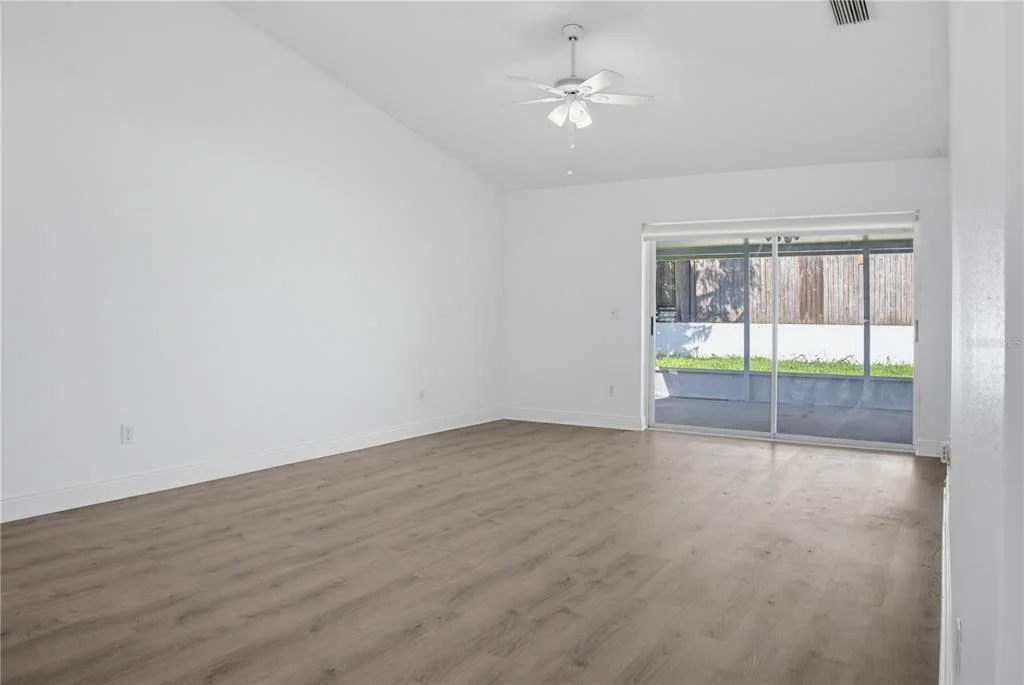 Photo of 1060 DEES DRIVE