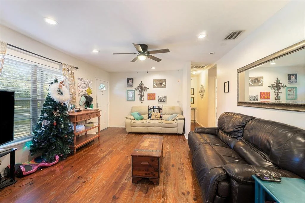 Photo of 2215 WALLACE ROAD