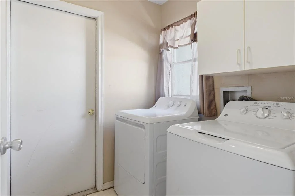 Photo of 10417 ASHVIEW LANE
