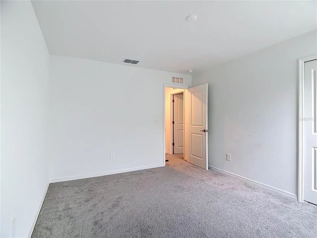 Photo of 1633 RED LOOP