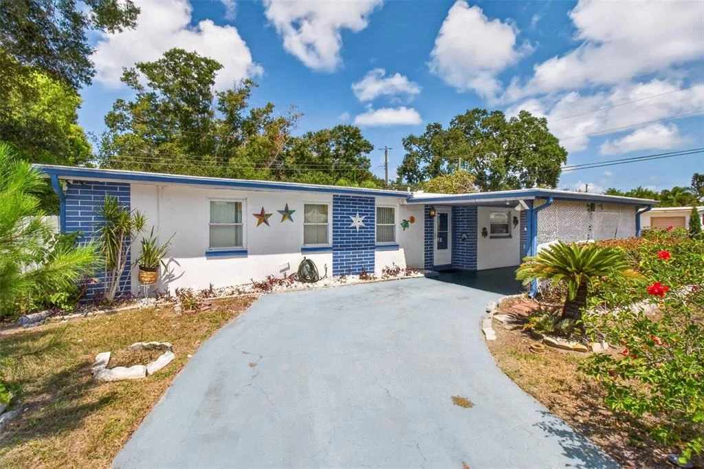 Photo of 568 MANOR DRIVE