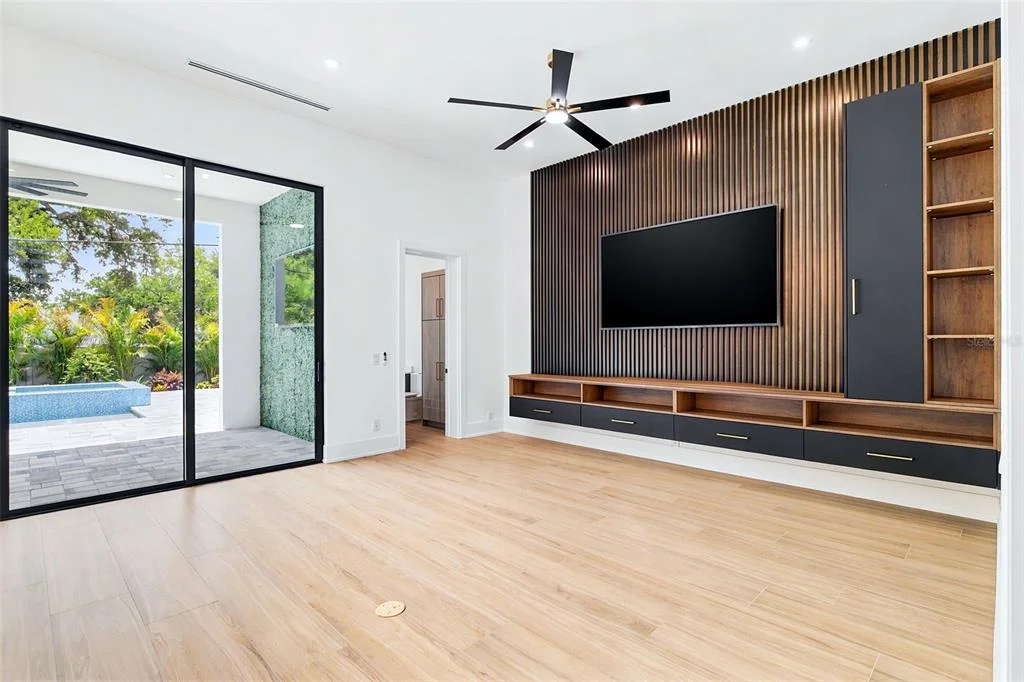 Photo of 1870 JASMINE DRIVE