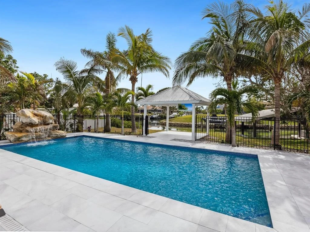 Photo of 221 LYCHEE ROAD