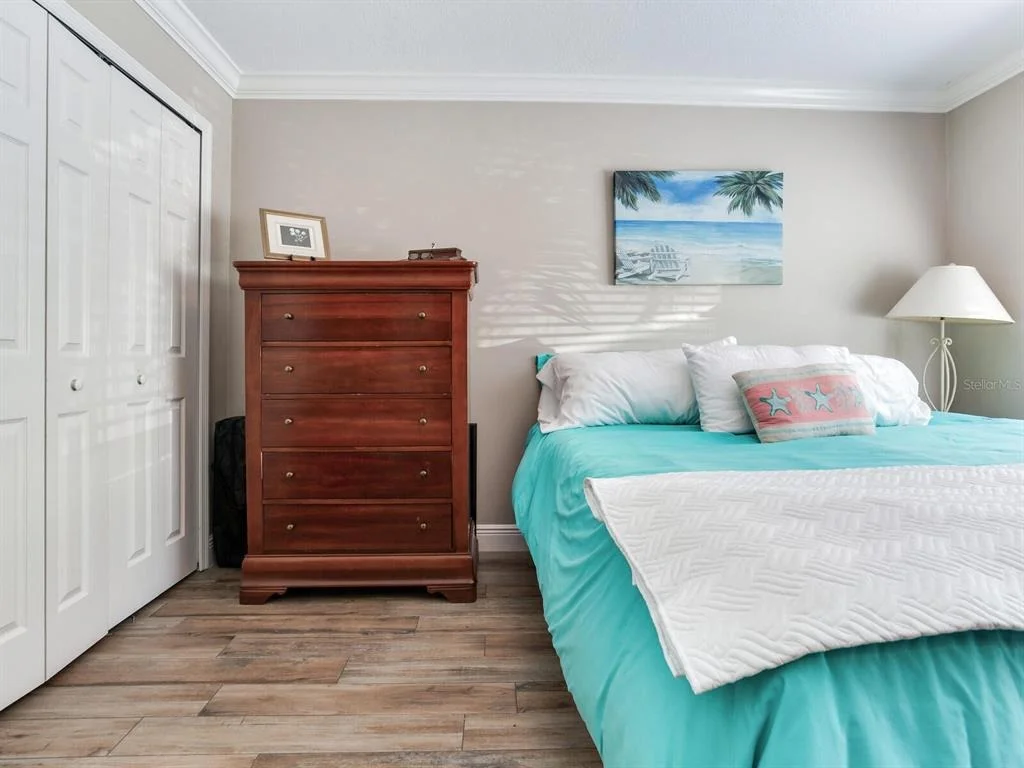 Photo of Unit B at 210 DOLPHIN POINT