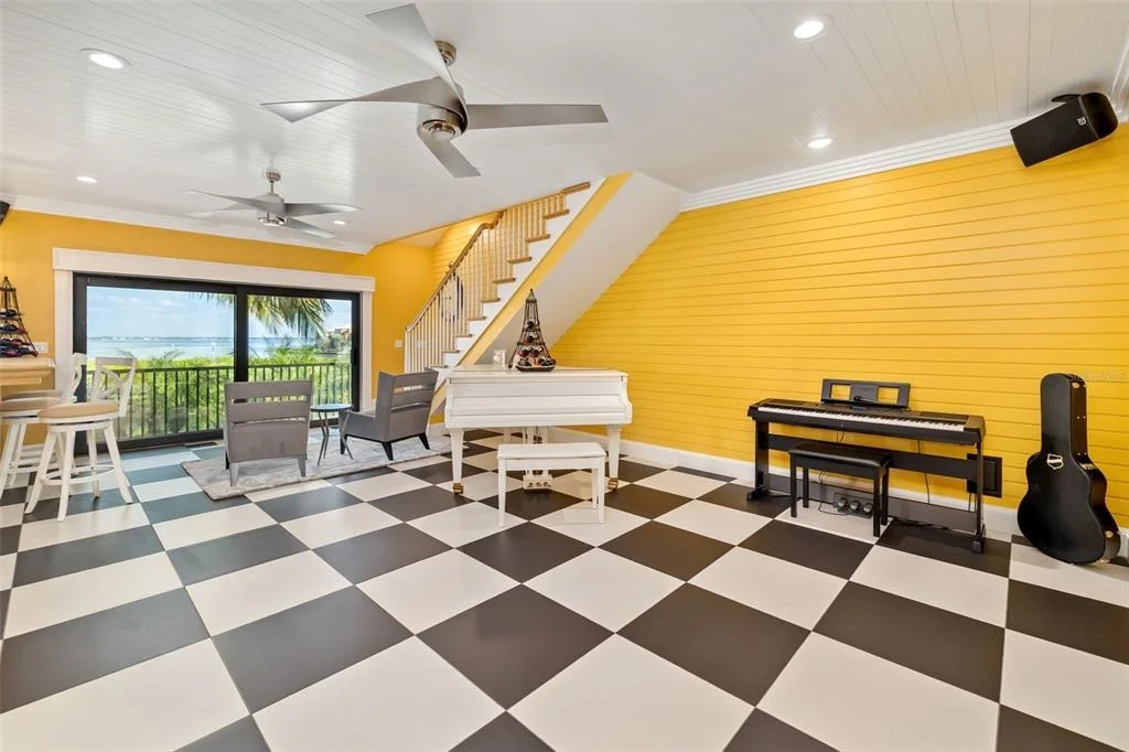 Photo of 560 HARBOR COVE CIRCLE