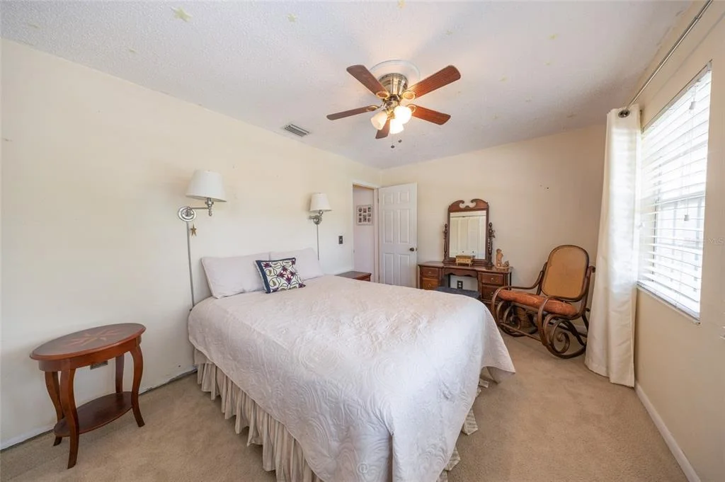 Photo of 31 WENDOVER LANE