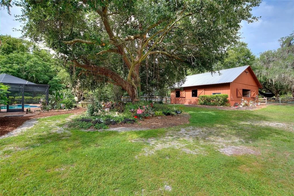 Photo of 7 LAKE ARROWHEAD DRIVE