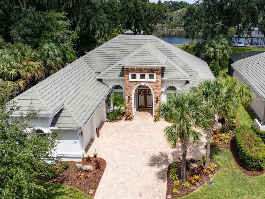 Photo of 14 LONGVIEW WAY N