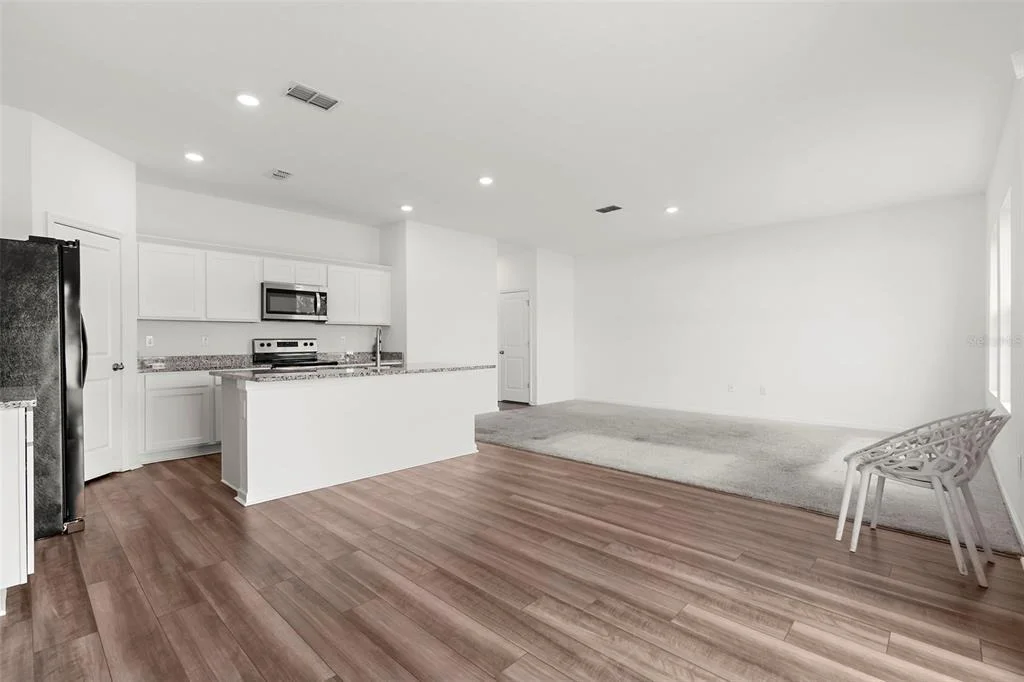 Photo of 1038 KELLY FERN LOOP