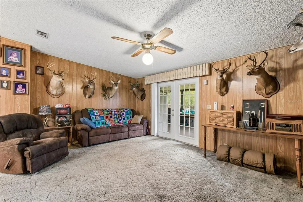 Photo of 6325 OAKVIEW LANE