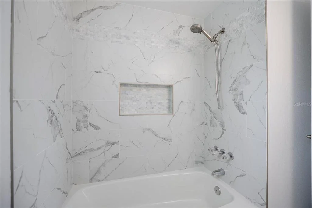 Photo of 3485 ROSLYN ROAD